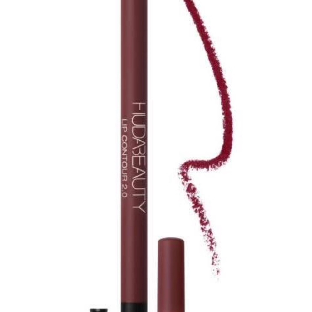 HUDA BEAUTY Lip Liner - Deep Burgundy